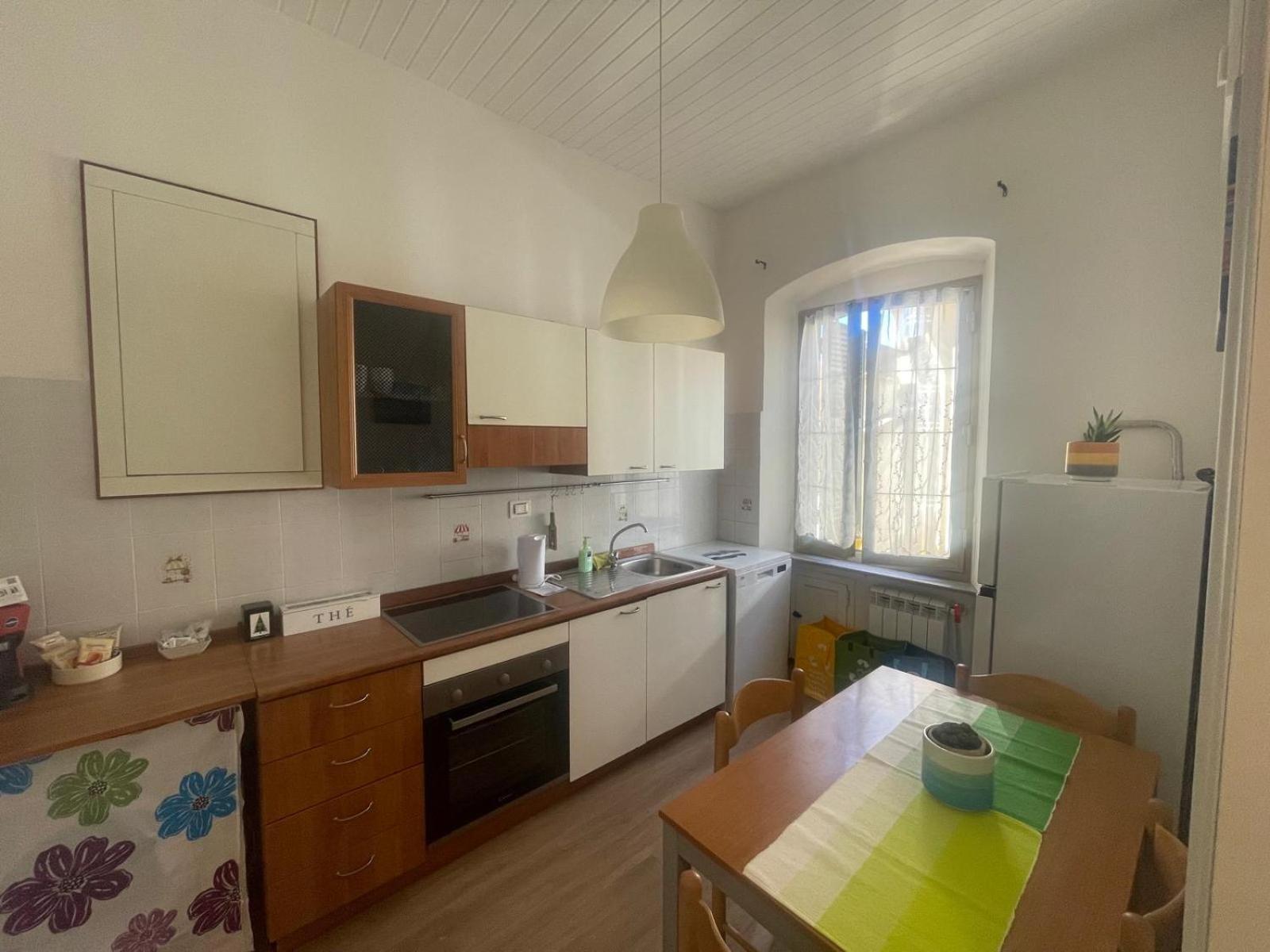 Orizzonte - 5 Terre, Via Fratelli Rosselli 11, Centro Storico-Stazione Centrale Con 2 Camere Da Letto La Spezia Luaran gambar