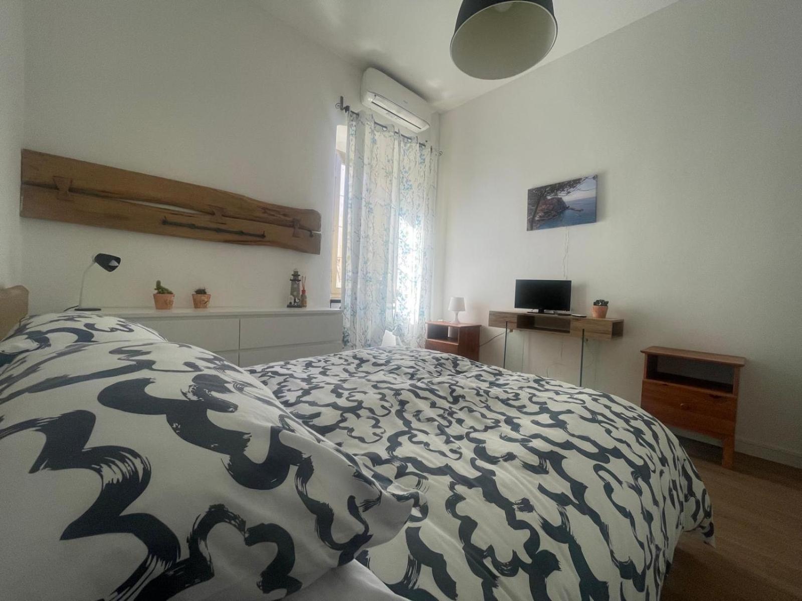 Orizzonte - 5 Terre, Via Fratelli Rosselli 11, Centro Storico-Stazione Centrale Con 2 Camere Da Letto La Spezia Luaran gambar